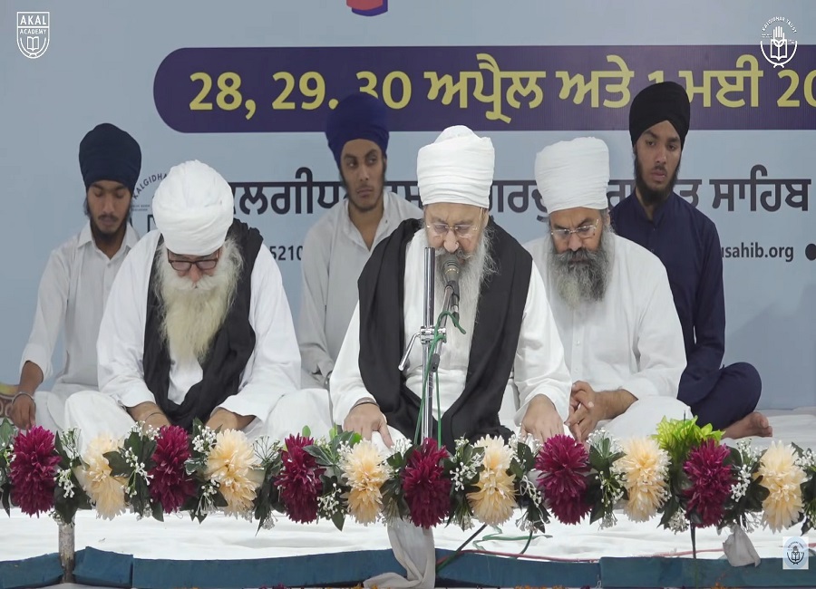 Bachaan by Hon'ble Dr. Davinder Singh Ji (Mukh Sevadar, The Kalgidhar Trust)