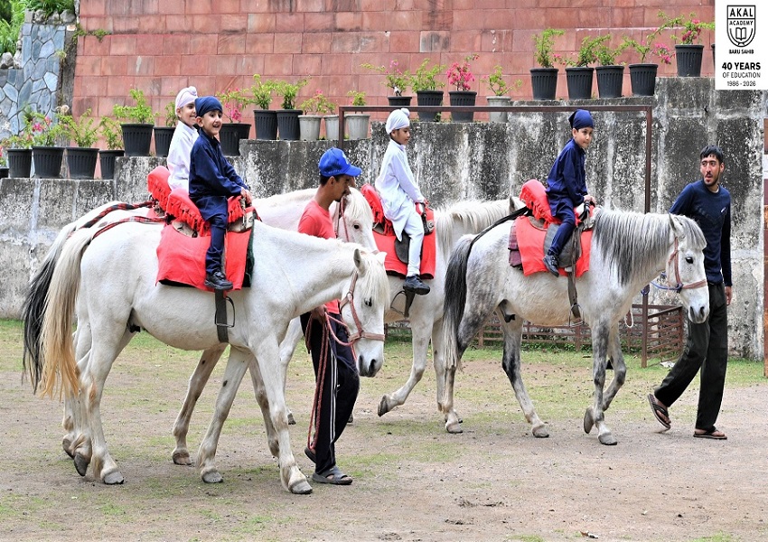 Horse Riding! Sunday Recreational Activity