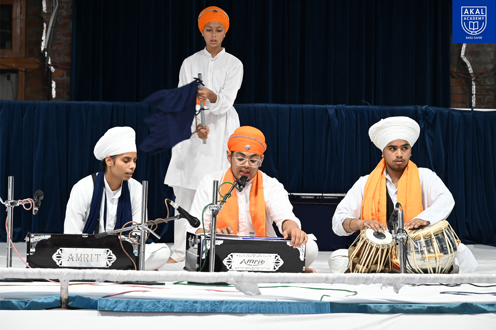  International Campers AttenSpecial Mid-Session Ceremony at Darbar Sahib, Baru Sahib Gallery Image