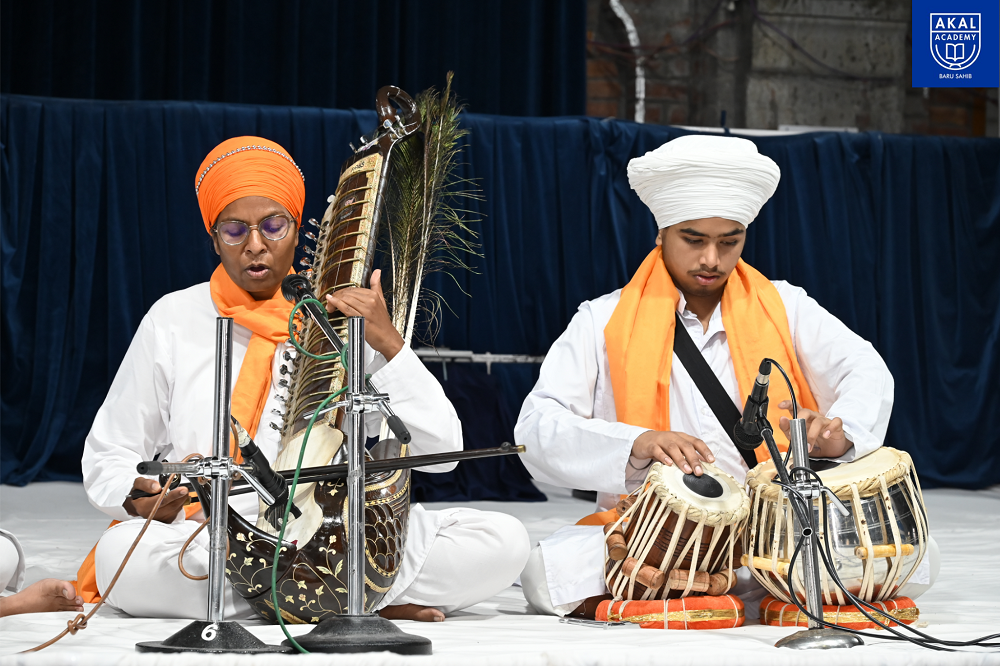  International Campers AttenSpecial Mid-Session Ceremony at Darbar Sahib, Baru Sahib Gallery Image
