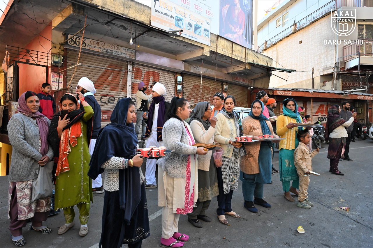 350th Shaheedi Shatabdi of Shri Guru Tegh Bahadur Sahib, Nagar Kirtan from Gurdwara Shri Baru Sahib to Gurdwara Shri Sis Ganj Sahib, Anand pur Sahib Gallery Image