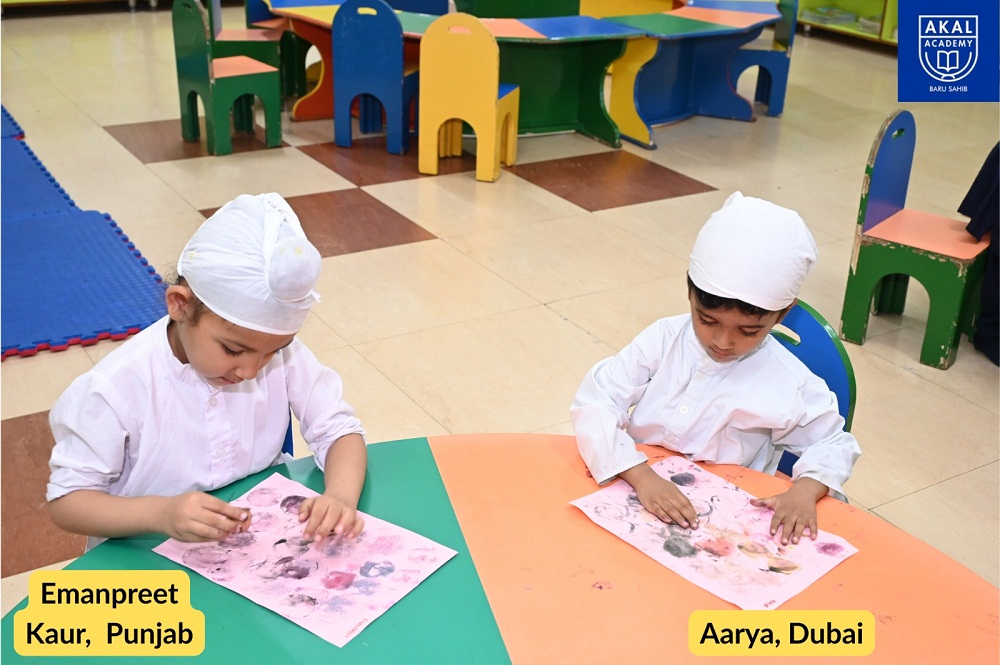 Vegetable & Cotton Painting Competition. Gallery Image