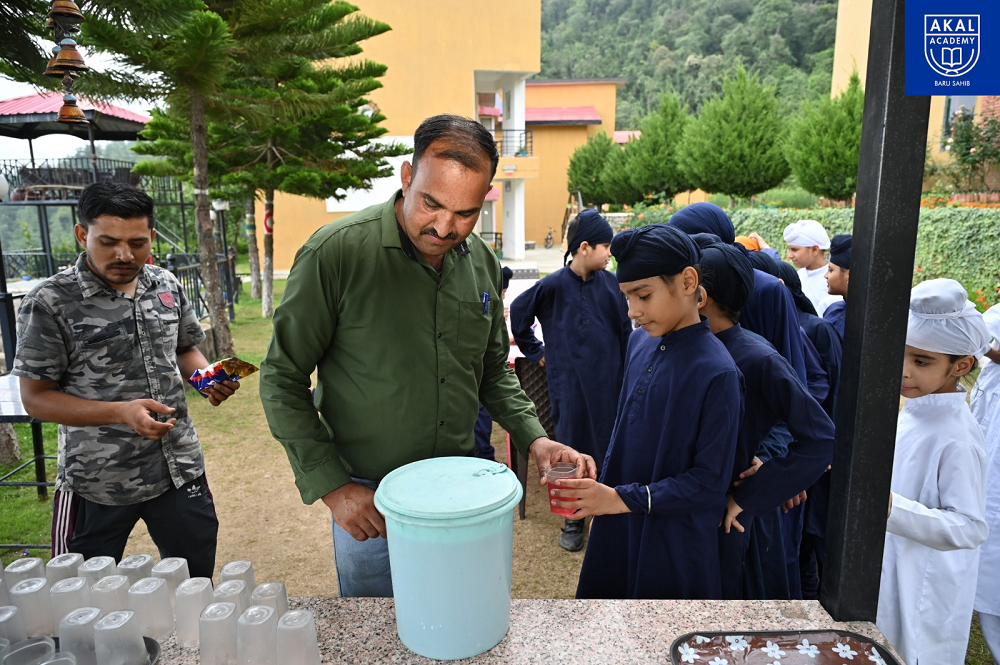 Learning Beyond the Classroom Gallery Image