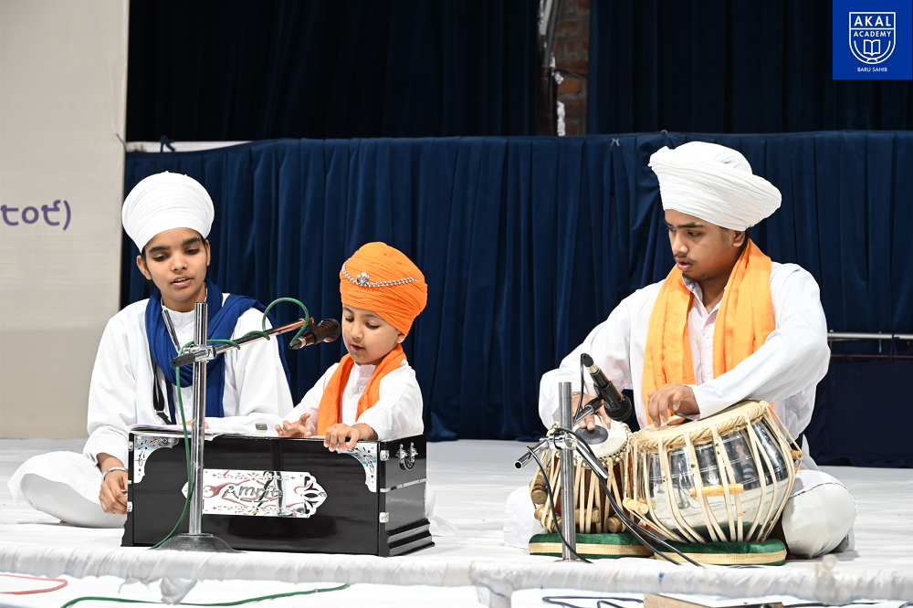  International Campers AttenSpecial Mid-Session Ceremony at Darbar Sahib, Baru Sahib Gallery Image