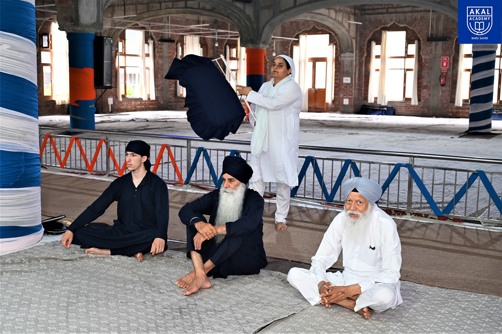  International Campers AttenSpecial Mid-Session Ceremony at Darbar Sahib, Baru Sahib Gallery Image