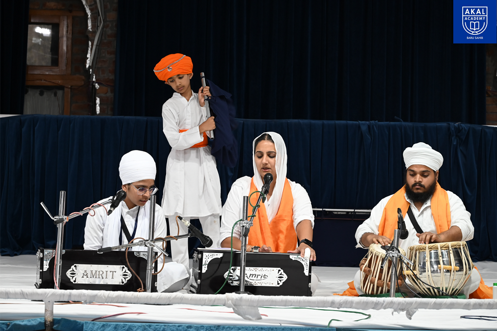  International Campers AttenSpecial Mid-Session Ceremony at Darbar Sahib, Baru Sahib Gallery Image