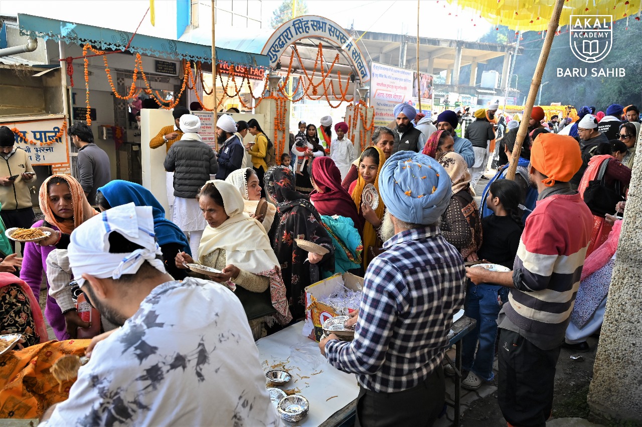 350th Shaheedi Shatabdi of Shri Guru Tegh Bahadur Sahib, Nagar Kirtan from Gurdwara Shri Baru Sahib to Gurdwara Shri Sis Ganj Sahib, Anand pur Sahib Gallery Image